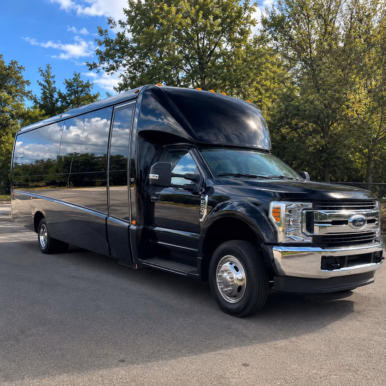 bridgeport corporate charter bus rentals in bridgeport