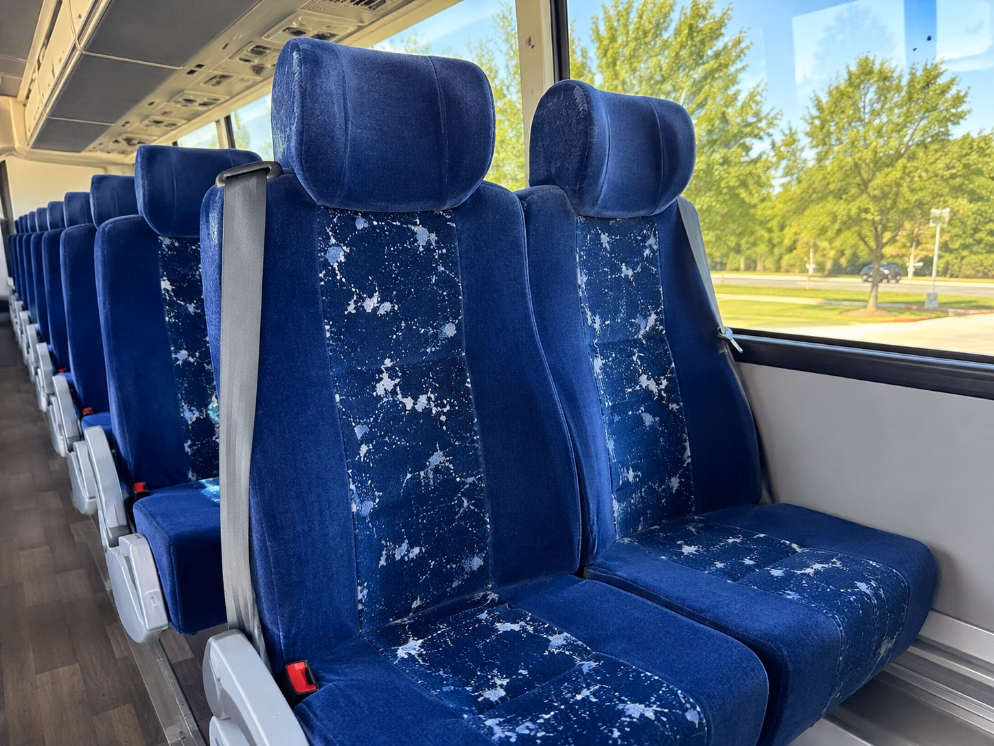 new haven charter bus
