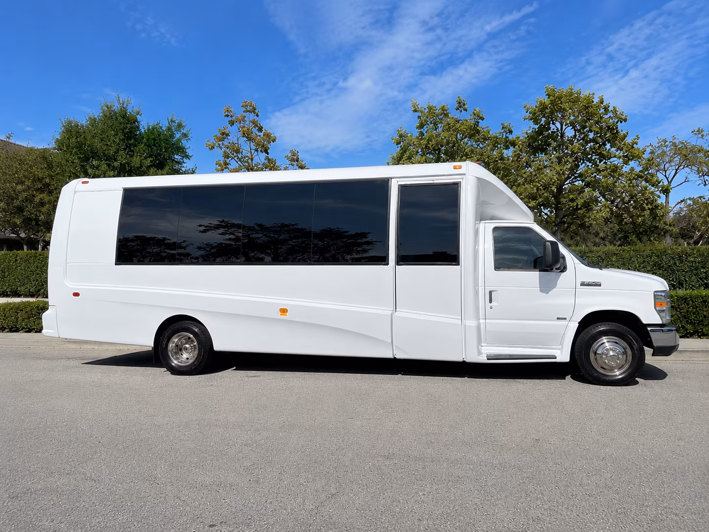 new york easy airport shuttle bus rentals in new york