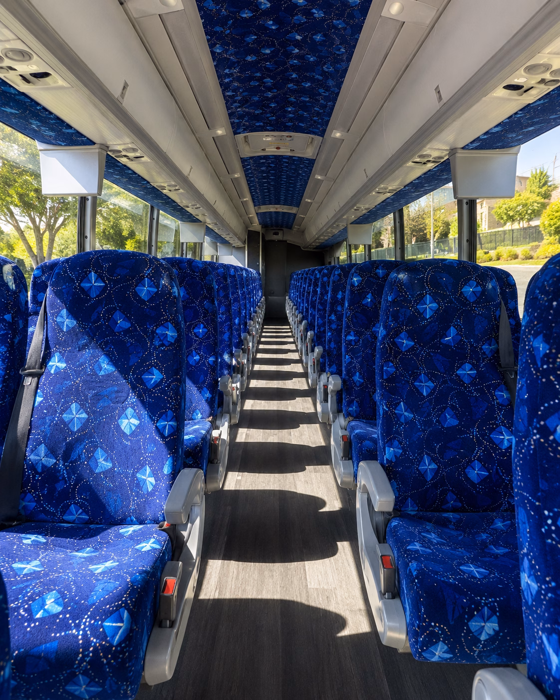 new york timely charter buses for new york wedding guests