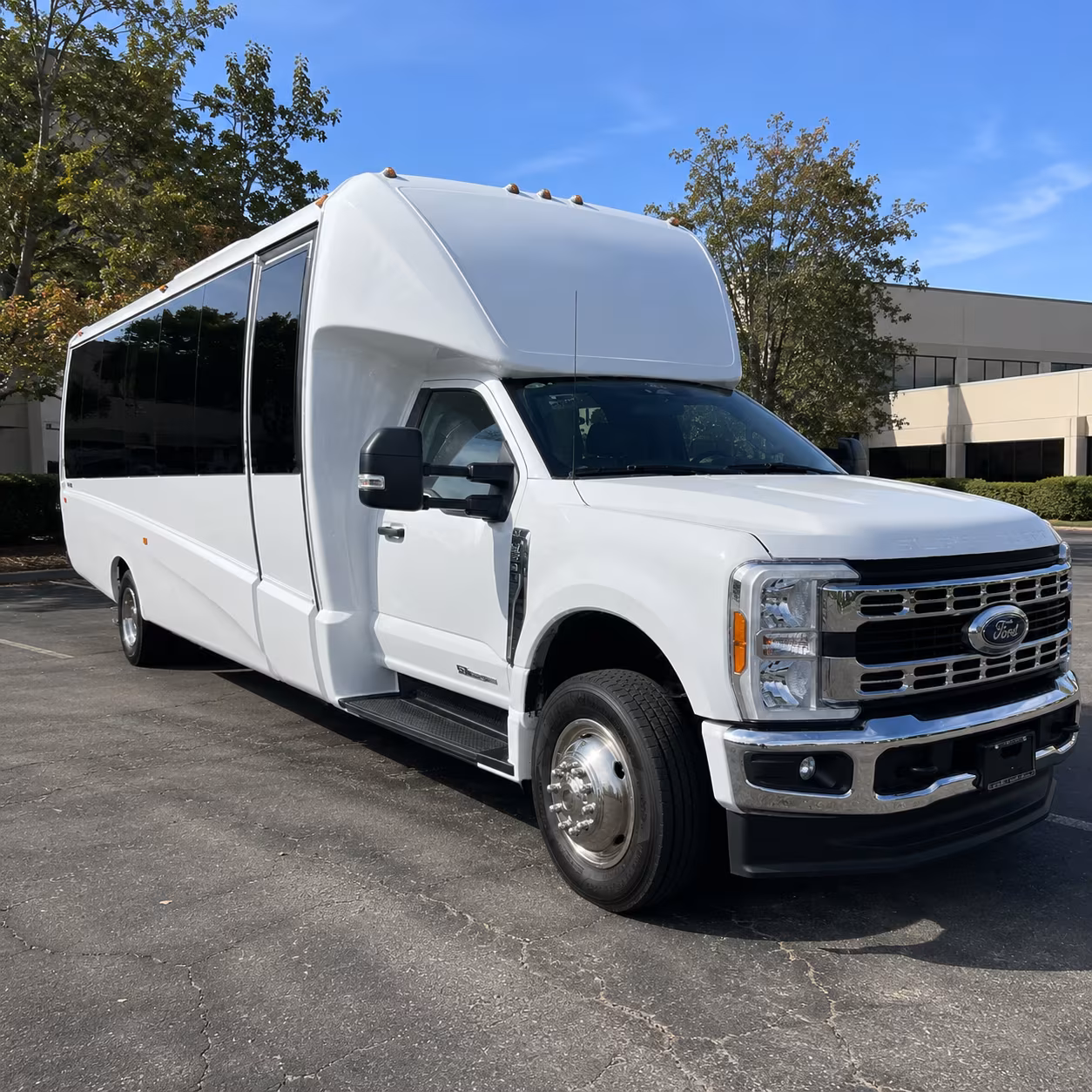 travelers championship bus rentals from meriden to tpc river highlands