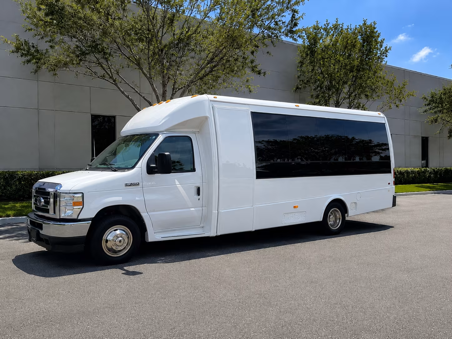 with meridencharterbuscompany com one form covers your whole group s prom night from start to finish